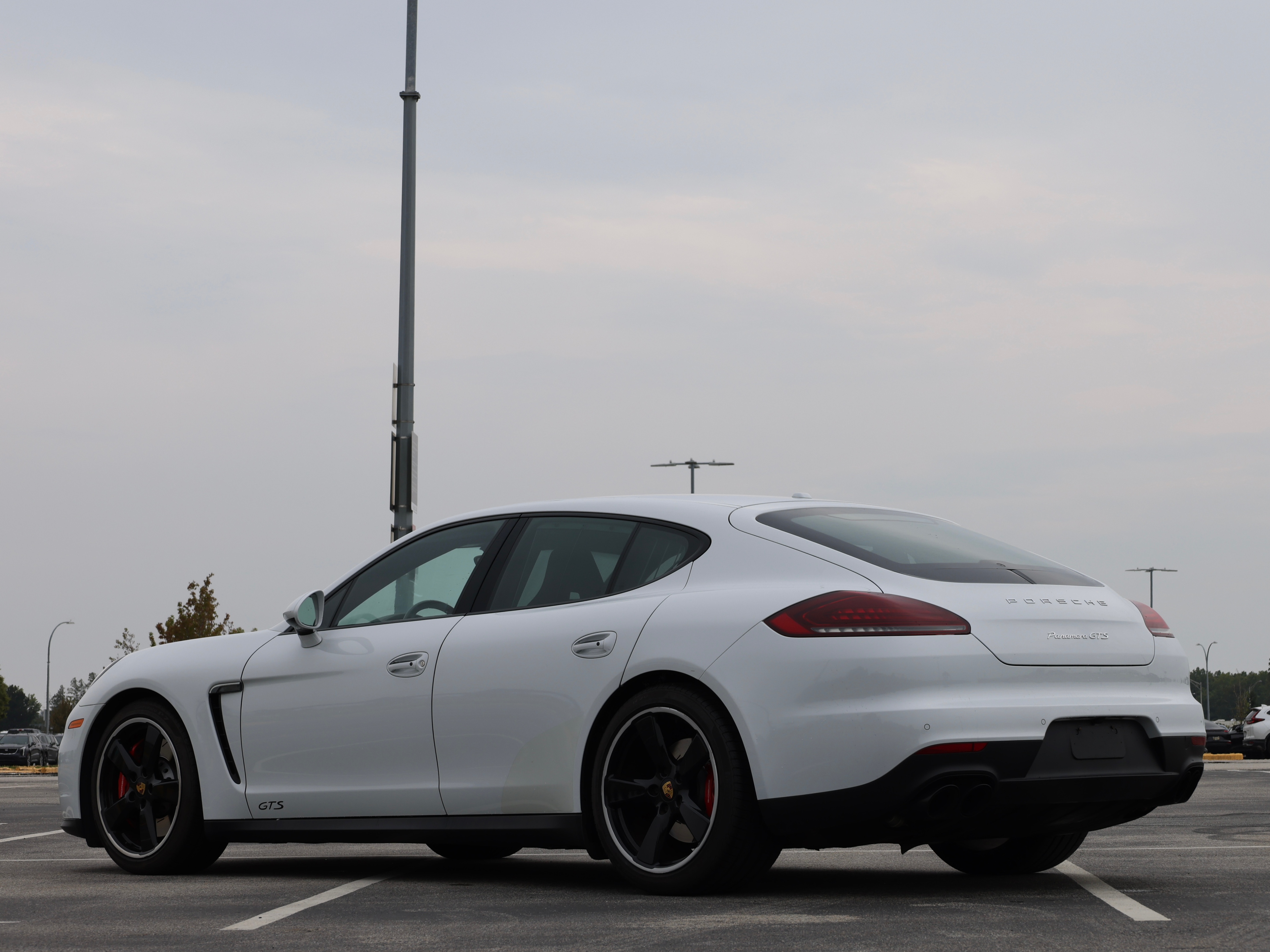 2016 Porsche panamera gts - Image 5